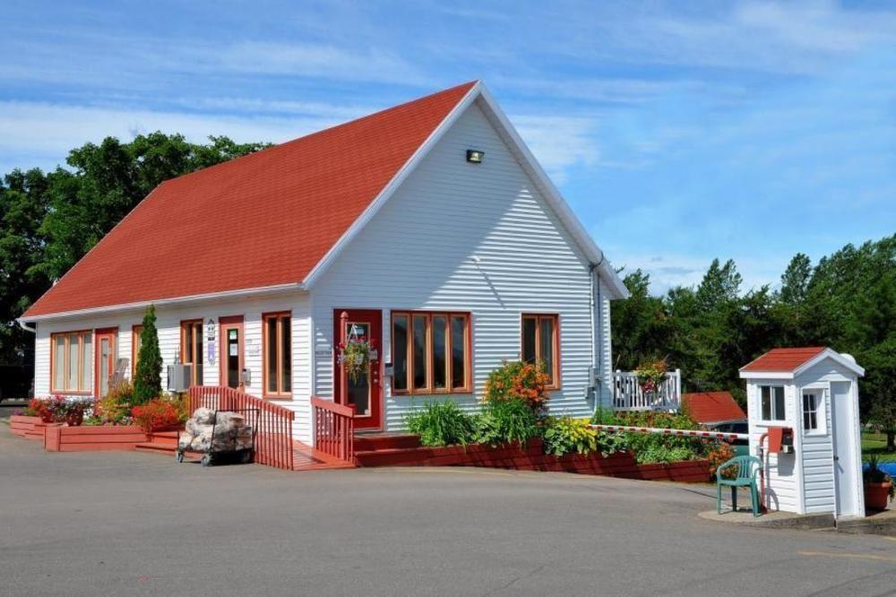 Hotel Camping & Chalets De La Demi-Lieue Saint-Jean-Port-Joli Exteriér fotografie